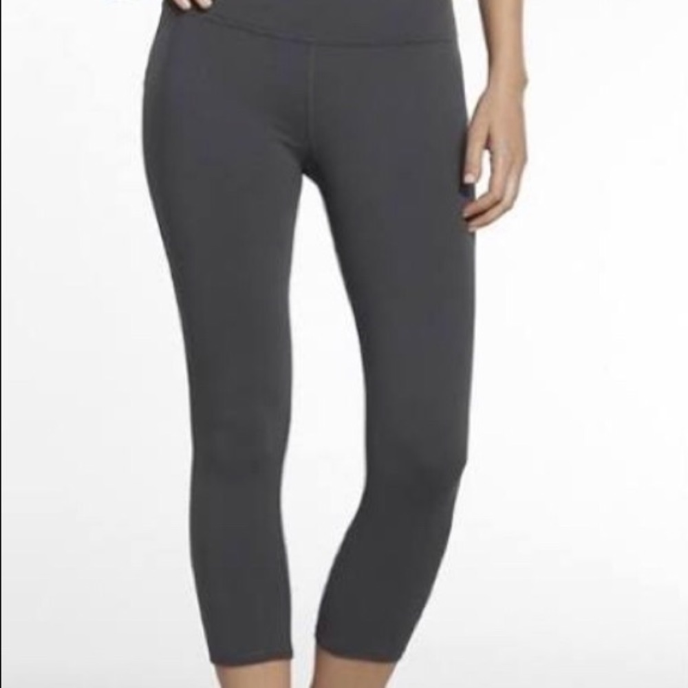 Dark Grey Fabletics Cropped Leggings Size- Small